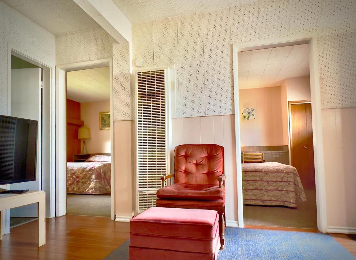 קווסנל Airport Inn מראה חיצוני תמונה