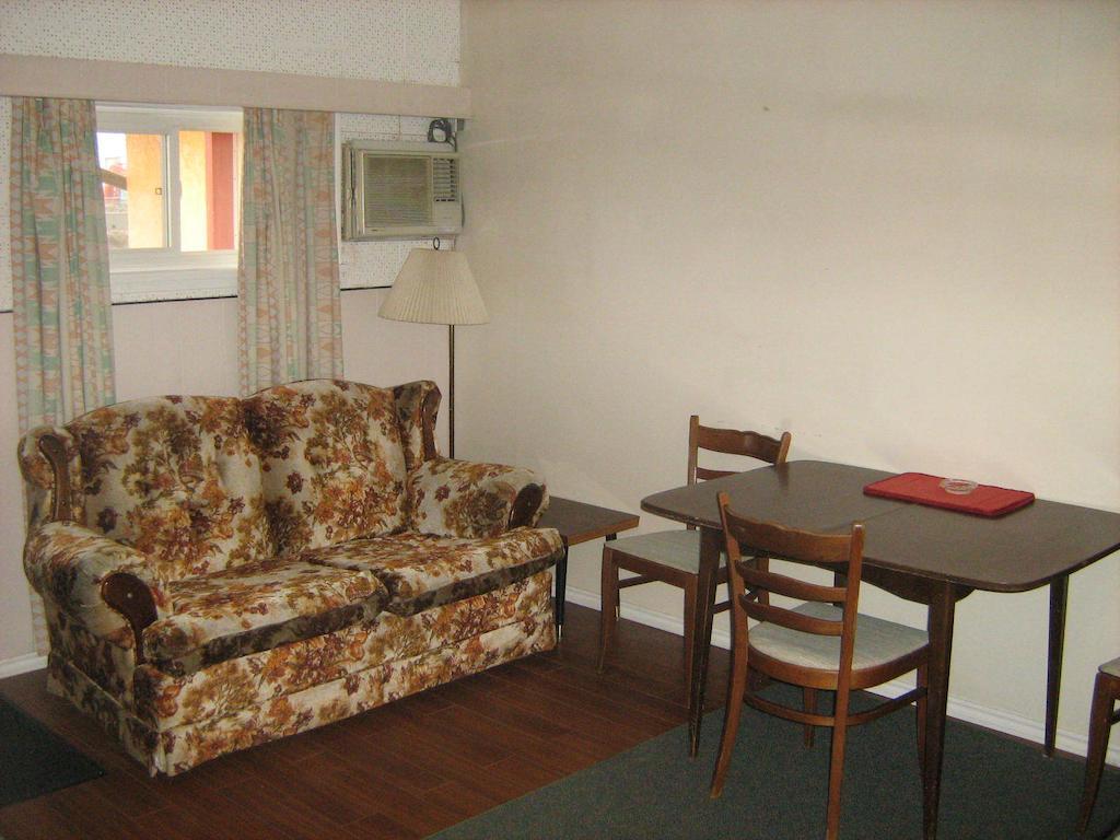 קווסנל Airport Inn חדר תמונה