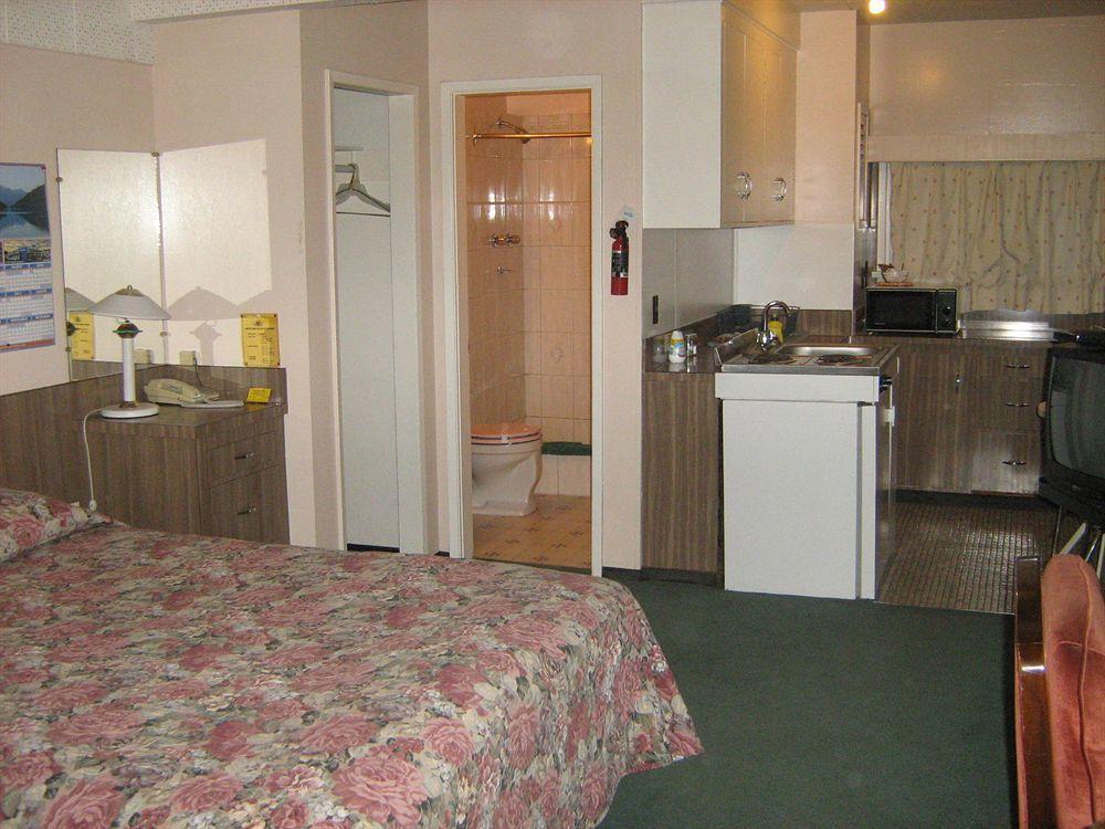 קווסנל Airport Inn מראה חיצוני תמונה