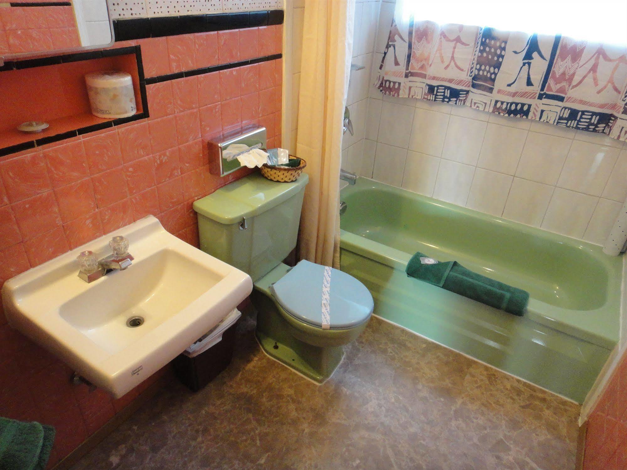קווסנל Airport Inn מראה חיצוני תמונה