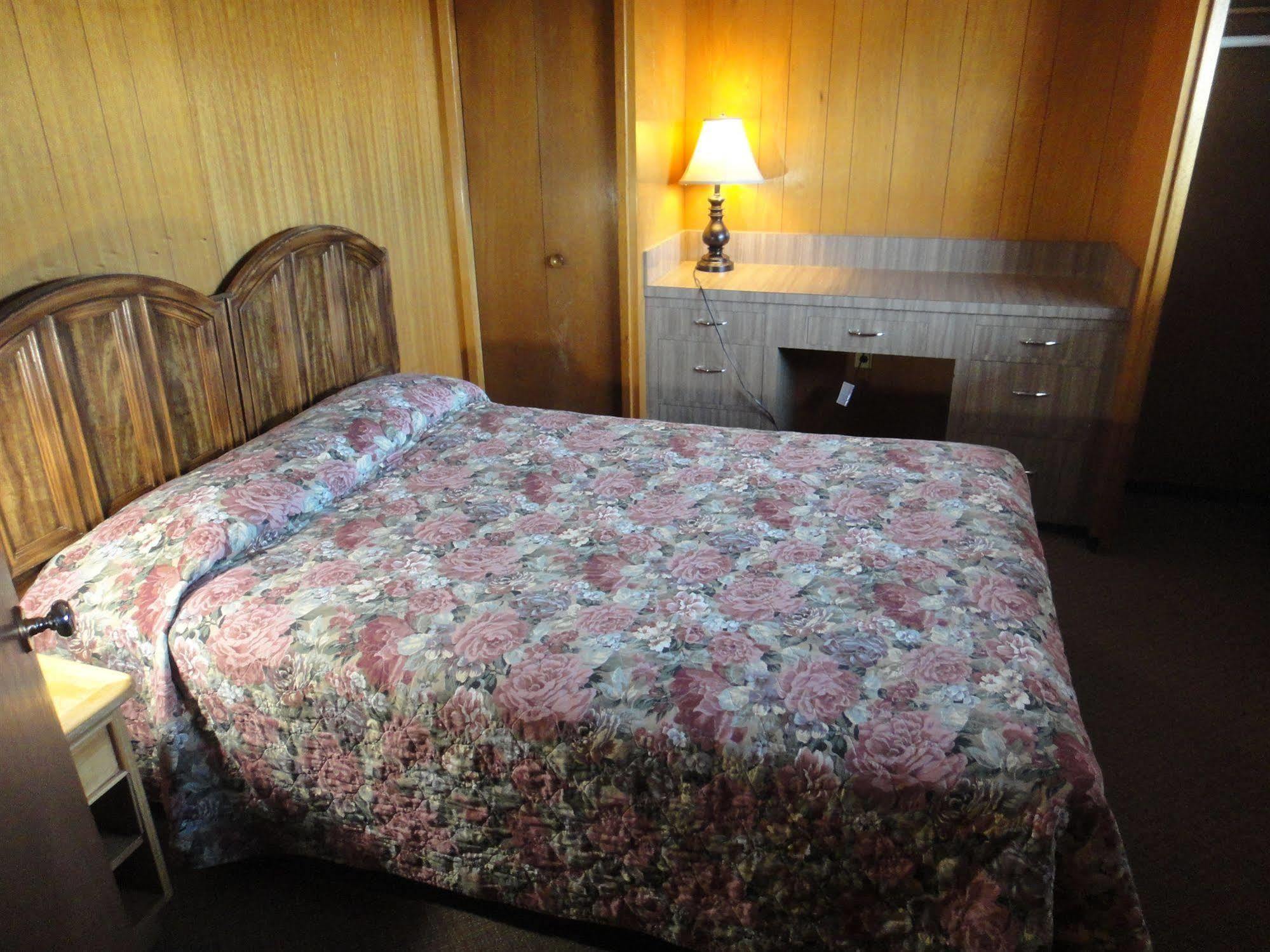 קווסנל Airport Inn מראה חיצוני תמונה
