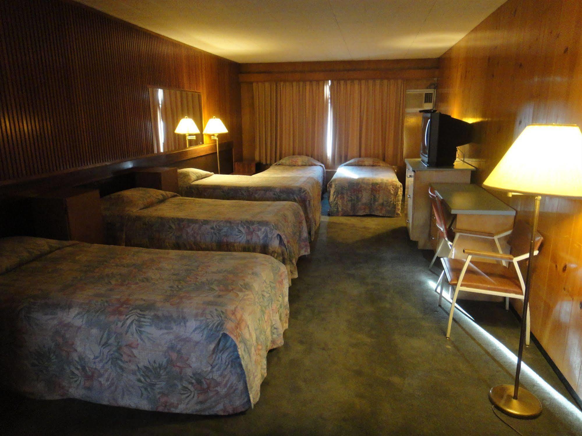 קווסנל Airport Inn מראה חיצוני תמונה